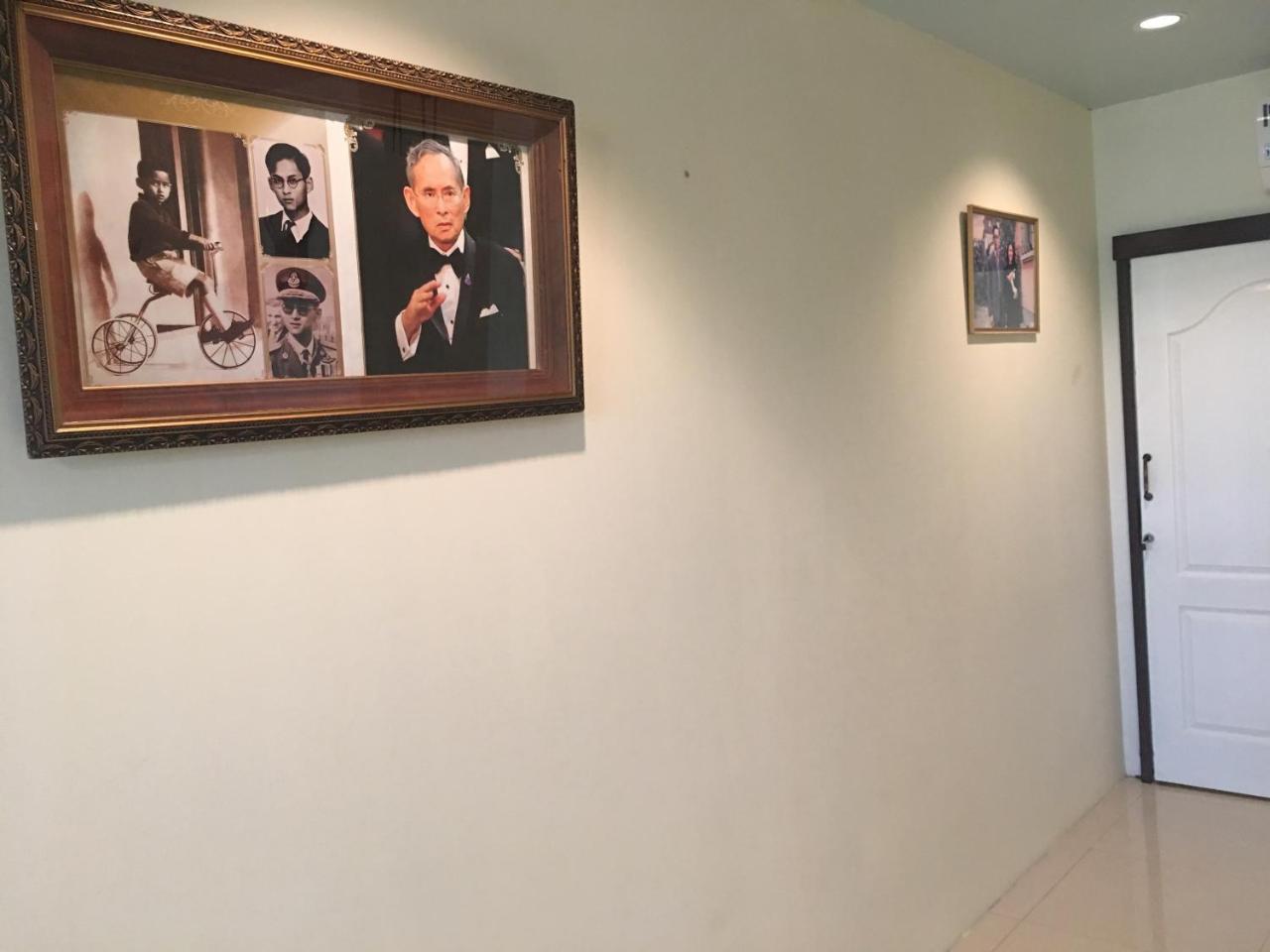 The Baan Nathong Hostel Bangkok Exterior photo